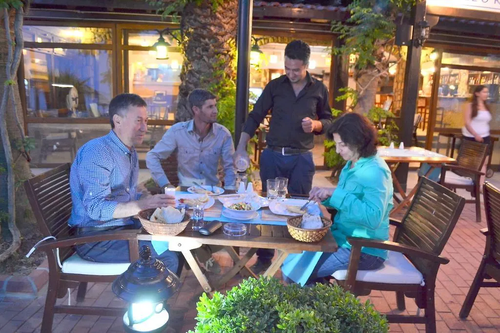 Bitez Deniz Hotel 3*,